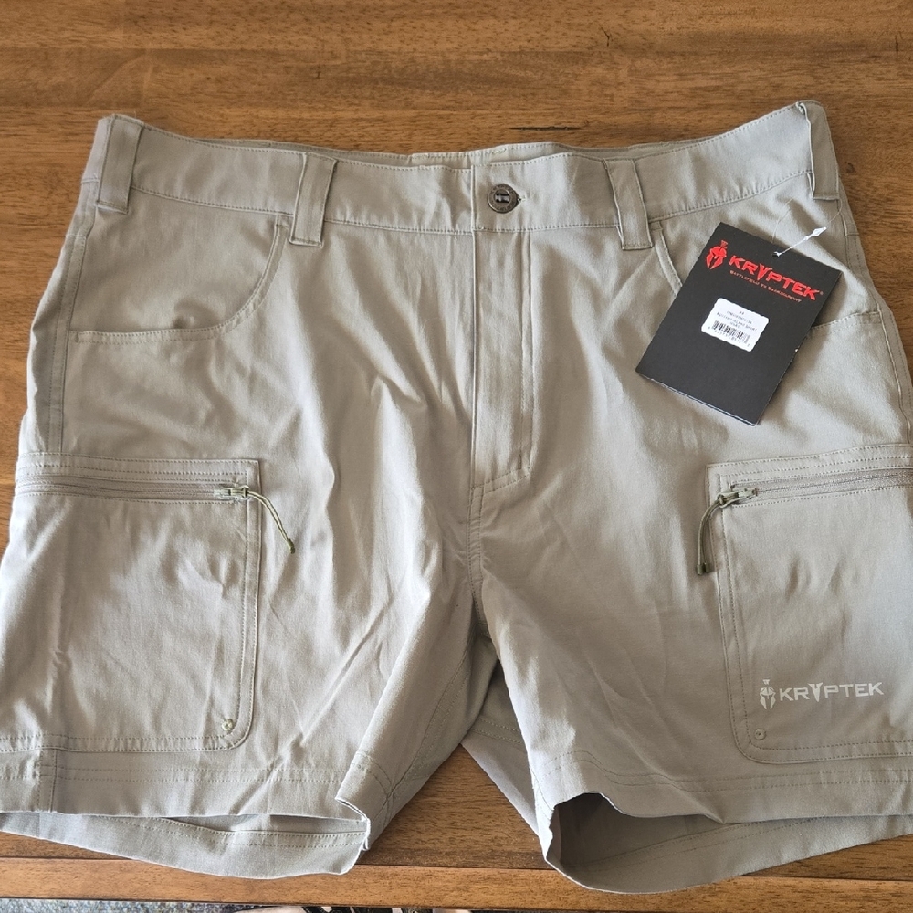 Kryptek Mens Shorts - size 38